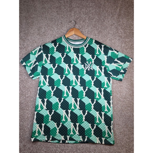 MLB Other - MLB‎ New York Yankees Mens S/M Green Quilted Monogram Short Sleeve Shirt NY Logo